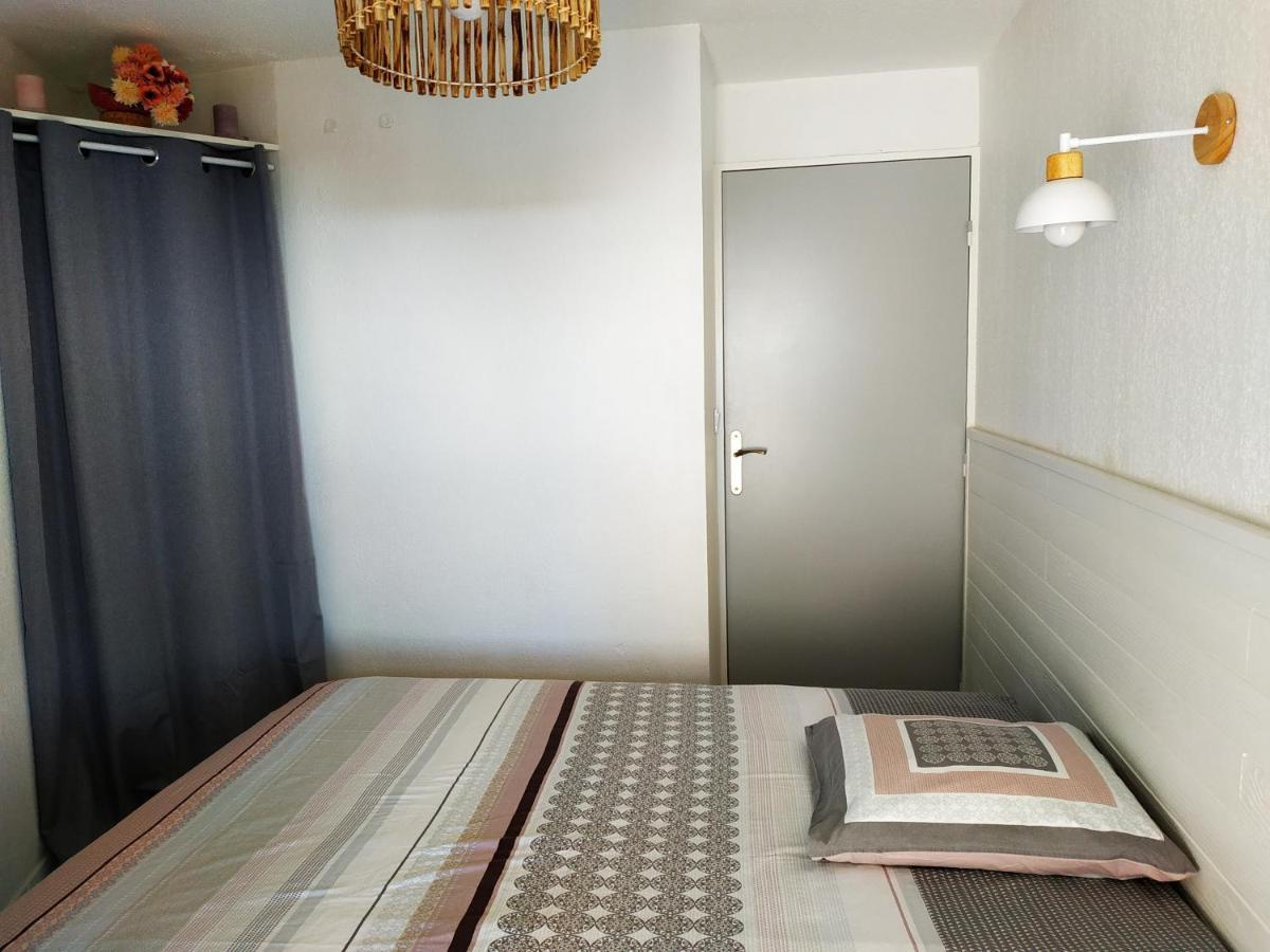 Appartement, Vue Sur Mer, Acces Direct Plage, Piscine Виас Екстериор снимка