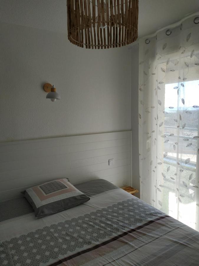 Appartement, Vue Sur Mer, Acces Direct Plage, Piscine Виас Екстериор снимка