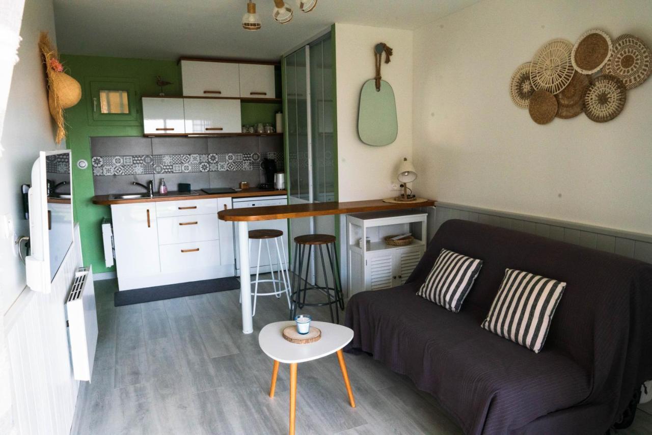 Appartement, Vue Sur Mer, Acces Direct Plage, Piscine Виас Екстериор снимка