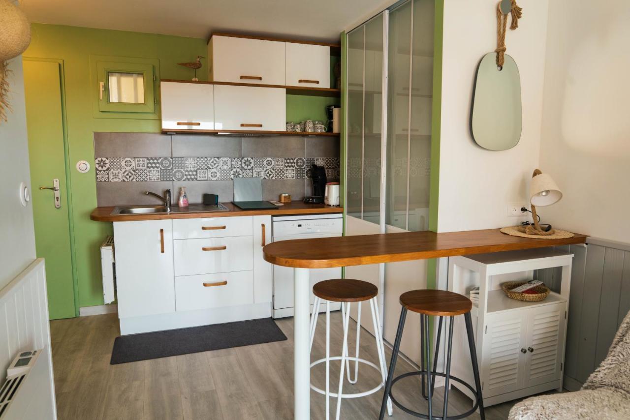 Appartement, Vue Sur Mer, Acces Direct Plage, Piscine Виас Екстериор снимка